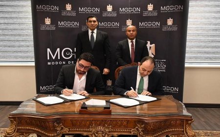 وزير الرياضة يوقع اتفاقية رعاية وتعاون مع “مدن” لتعزيز تطوير المشاريع العقارية