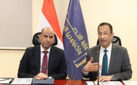 إطلاق خدمة كعب العمل الجديدة عبر منصة مصر الرقمية على يد وزير الاتصالات ووزير العمل