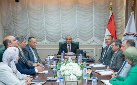 وزير الإنتاج الحربي يتناول استراتيجيات تقليل استهلاك الطاقة وتقنيات خفض البصمة الكربونية