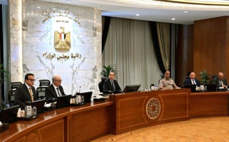 رئيس الوزراء يقود الاجتماع الأسبوعي للحكومة لبحث قضايا هامة ومناقشة مواضيع متنوعة