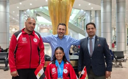 وزارة الشباب والرياضة تحتفي بأبطال التجديف البارالمبي لدى وصولهم إلى مطار القاهرة