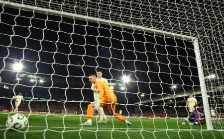 كريستال بالاس يتجاوز شاختار ويتأهل لنهائي دوري المؤتمر الأوروبي