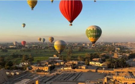 42 رحلة بالون طائر تنقل 910 سائحين في سماء الأقصر الساحرة
