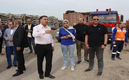 محافظ القليوبية يراقب جهود السيطرة على حريق مخازن قطع الغيار للدراجات النارية في قليوب