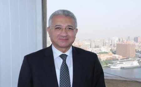 حجازي يوضح دلالات سياسية هامة وراء افتتاح السيسي وماكرون لمقر جامعة سنجور