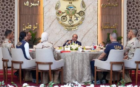 الرئيس السيسي يقوم بجولة تفقدية في مقر القيادة الاستراتيجية بالعاصمة الإدارية الجديدة