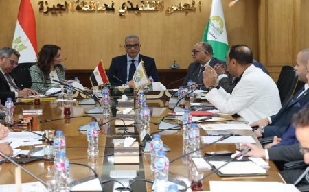 محافظ الجيزة يناقش مع النواب والشيوخ استراتيجيات تحسين الخدمات في المحافظة