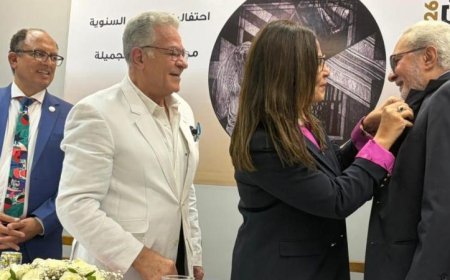 وزيرة الثقافة تشارك في احتفالية جمعية محبي الفنون الجميلة وتكرم الفنان عوض الشيمي