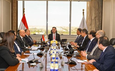 وزير التموين يجري اجتماعًا شاملاً لمراقبة تطوير كارت الخدمات الحكومية الموحد