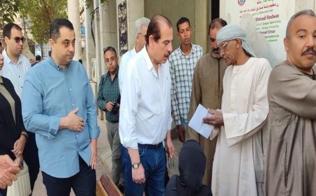 نائب وزير الصحة يقوم بجولة تفقدية في منشآت قنا الطبية ويطالب بالتحقيق مع المقصرين