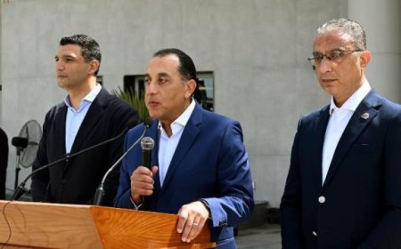 مدبولي يؤكد أن العداد الكودي مجرد حل مؤقت ويدعو المواطنين لإنهاء إجراءات التصالح للاستفادة من الخدمات الأساسية