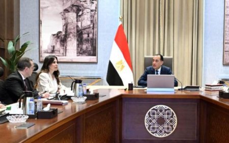 رئيس الوزراء يراقب تنفيذ مشروعات الإسكان ويستعرض آخر التطورات