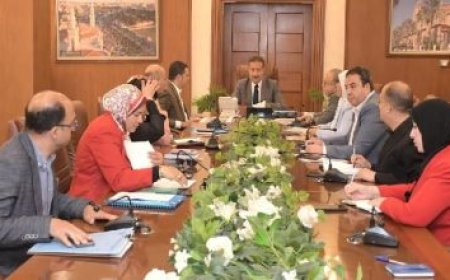 محافظ المنيا يقوم بجولة تفقدية في محطة معالجة الصرف الصحي بالشيخ فضل في بني مزار
