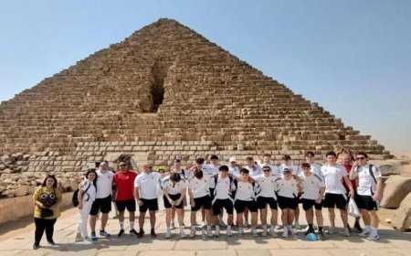 منتخب شباب المجر لكرة اليد يستكشف أهرامات الجيزة الرائعة