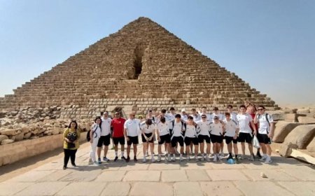 منتخب المجر للشباب لكرة اليد يقوم بجولة مميزة في الأهرامات المصرية