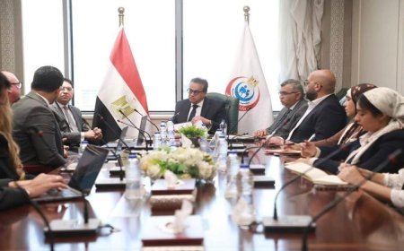 وزير الصحة يناقش مع مستثمر أمريكي فرص شراكة متميزة في قطاع الأدوية بمصر