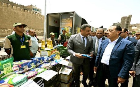 رئيس الوزراء يزور معرض أهلا بالعيد في الجمالية بالقاهرة لتعزيز الاحتفالات المحلية