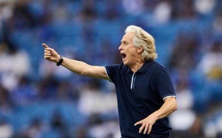 مدرب النصر السعودي يفاجأ بمستوى جامبا أوساكا في المنافسة