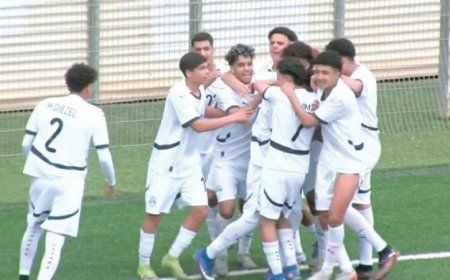 محاضرة فنية مكثفة لتصحيح أخطاء منتخب الناشئين قبل مواجهة حاسمة مع المغرب