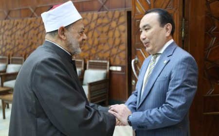 شيخ الأزهر يعبر عن استعداده لتعزيز التعاون العلمي والدعوي مع كازاخستان