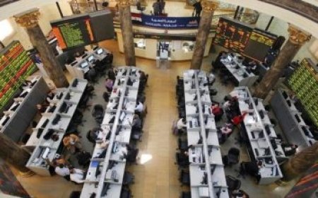وزير الطيران يقوم بجولة ميدانية في معرض الأياتا العالمي بالقاهرة ويوثق لحظات مميزة بالصور