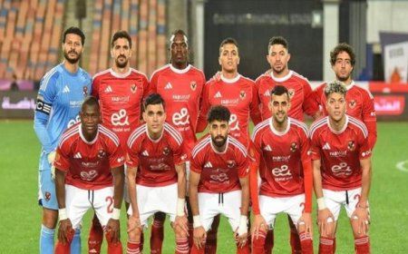 الأهلي ينافس على لقب الدوري الليلة ويترقب هدايا المنافسين أمام المصري