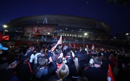 شمال لندن يحتفل بفرحة كبرى بعد فوز أرسنال بلقب الدوري