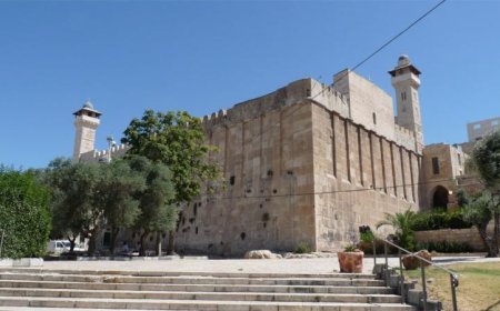 أوقاف فلسطين تؤكد أن الحرم الإبراهيمي وقف إسلامي خالص لا حق فيه لغير المسلمين