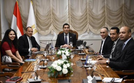 وزير الشباب يتعاون مع رئيس جي جلوبال لدعم رياضيي المستقبل