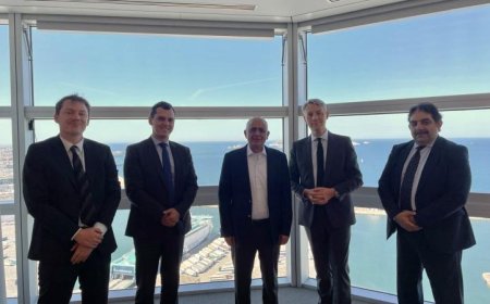 سفيرنا في باريس يدعو لتعزيز التعاون مع شركة CMA CGM الفرنسية في مجال الشحن البحري واللوجستيات