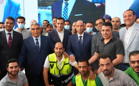 وزير العمل ومحافظ الدقهلية يزوران مصانع جديدة لتعزيز الانتاج المحلي