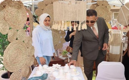 محافظ القليوبية يستعرض إبداعات معرض أيادي مصر للحرف اليدوية والتراثية في بنها