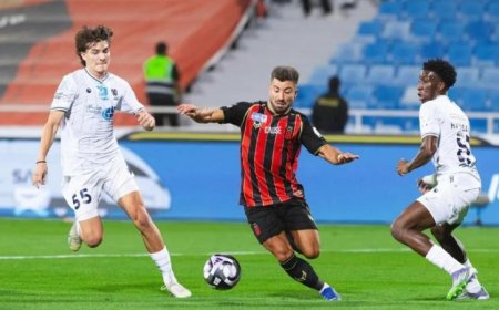 الرياض يتغلب على الأخدود ويختتم الموسم بفوز مهم