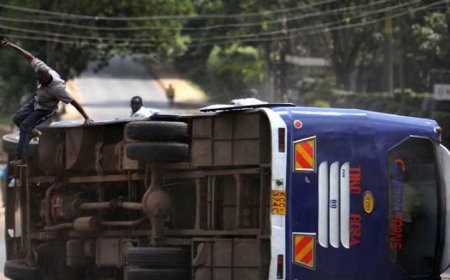 مأساة في بنجلاديش وفاة وإصابة 53 شخصا نتيجة حادث تصادم مروع