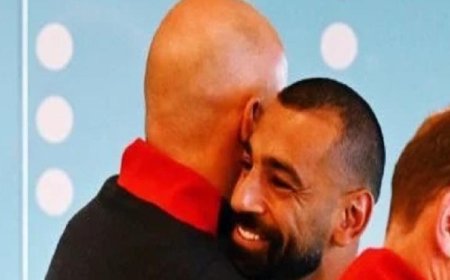 سلوت يثني على محمد صلاح في ليلة وداعه لليفربول