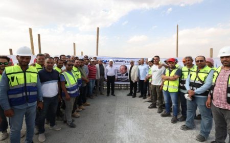 وزير النقل يزور مواقع العمل في مشروع الخط الأول للقطار الكهربائي السريع لتعزيز البنية التحتية للنقل