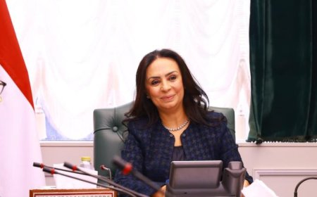 وزيرة التضامن تراقب أداء حجاج الجمعيات الأهلية في مناسك الحج على صعيد عرفات