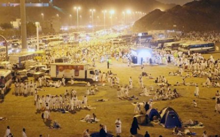 حجاج بيت الله الحرام يستقرون في مزدلفة بعد أداء فريضة الوقوف بعرفات