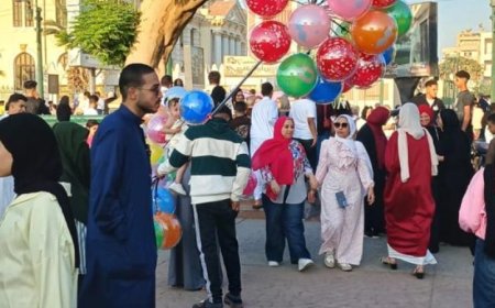 توافد المواطنين بكثرة إلى الحدائق والمتنزهات للاحتفال بأول أيام عيد الأضحى