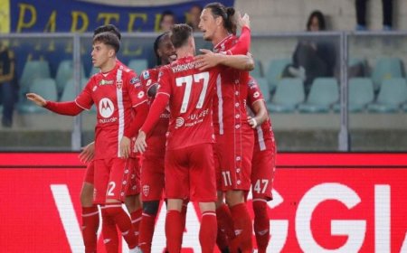 عودة فريق مونزا القوي إلى دوري الدرجة الأولى الإيطالي بعد غياب طويل