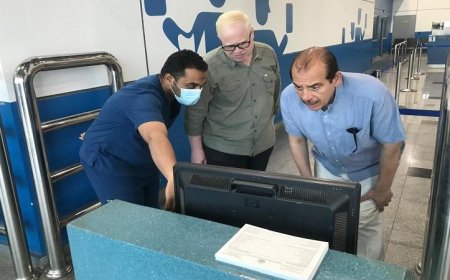 نائب وزير الصحة يتابع إجراءات الحجر الصحي في مطار القاهرة لاستقبال الحجاج بأمان