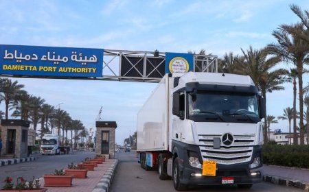صور تكشف انتظام نظام التشغيل في ميناء دمياط خلال العيد الأضحى المبارك الرابع