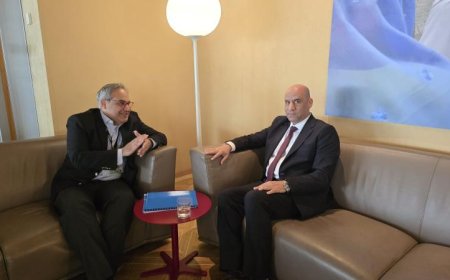 السفير علاء حجازي يستقبل وزير العمل في مطار جنيف تمهيدًا لقيادة وفد مصر المهم