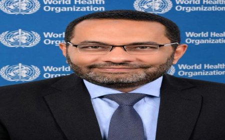 وزير الصحة يهنئ دكتور محمد حساني على اختياره في المجموعة الاستشارية للصحة العالمية