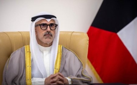 وزير خارجية الكويت يلتقي بنظيريه السعودي والقطري لمناقشة مستجدات الأوضاع في المنطقة