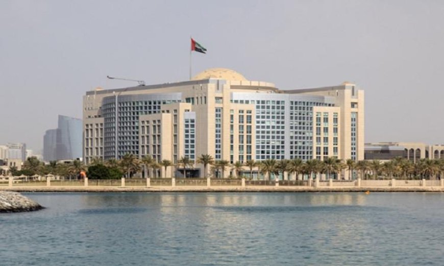 الإمارات تمنع مواطنيها من السفر إلى إيران ولبنان والعراق لحمايتهم
