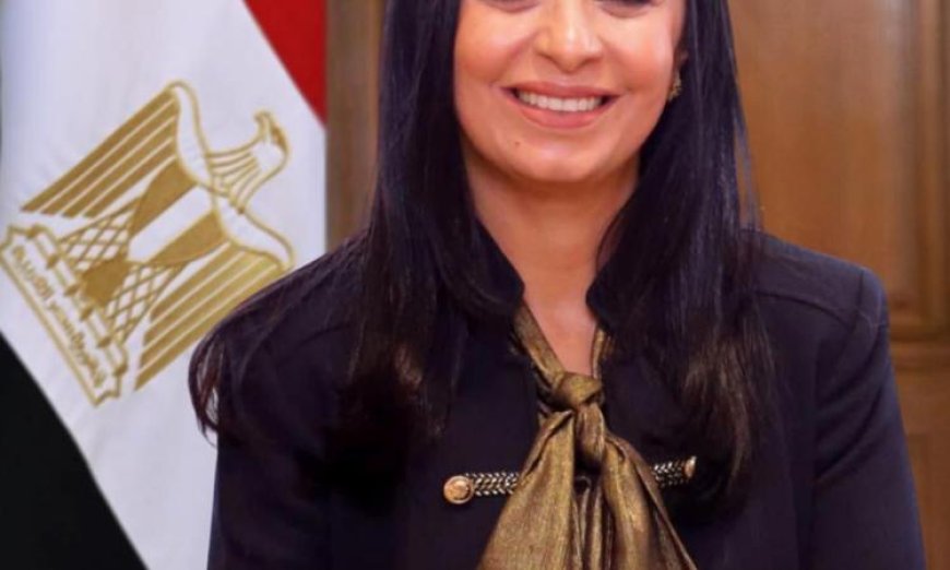 أول أفواج حجاج الجمعيات الأهلية يتوجهون إلى المدينة المنورة في 8 مايو