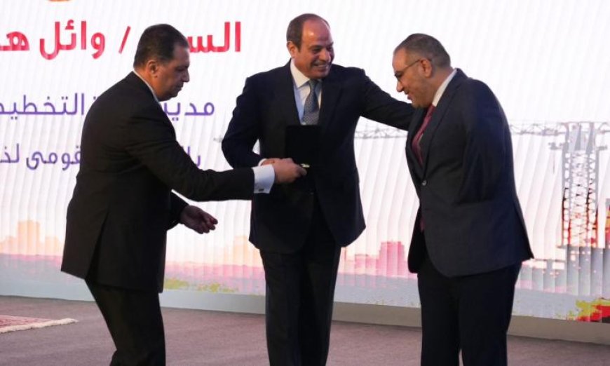 القومي للأشخاص ذوي الإعاقة يحتفي بتكريم أحد أفراده المميزين في احتفالات عيد العمال
