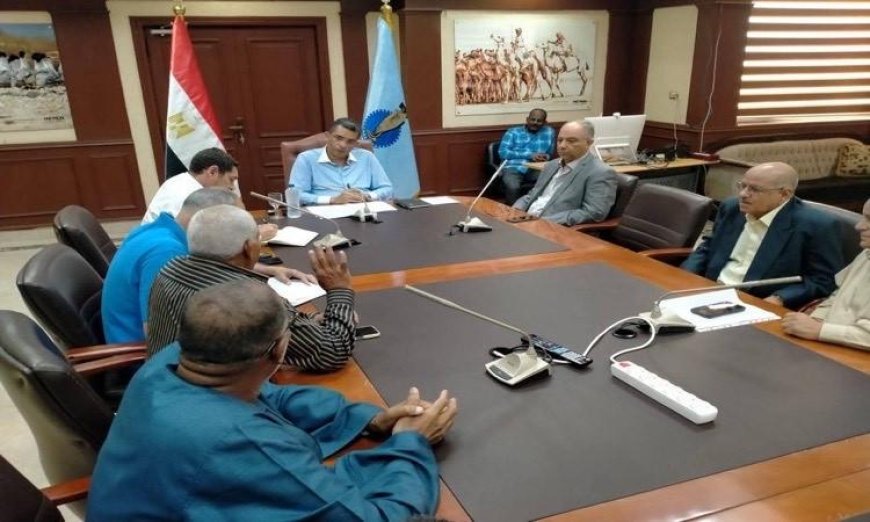 محافظ البحر الأحمر يتناول تأثيرات حظر الصيد ويعلن عن دراسة علمية لتحديد المدد الزمنية