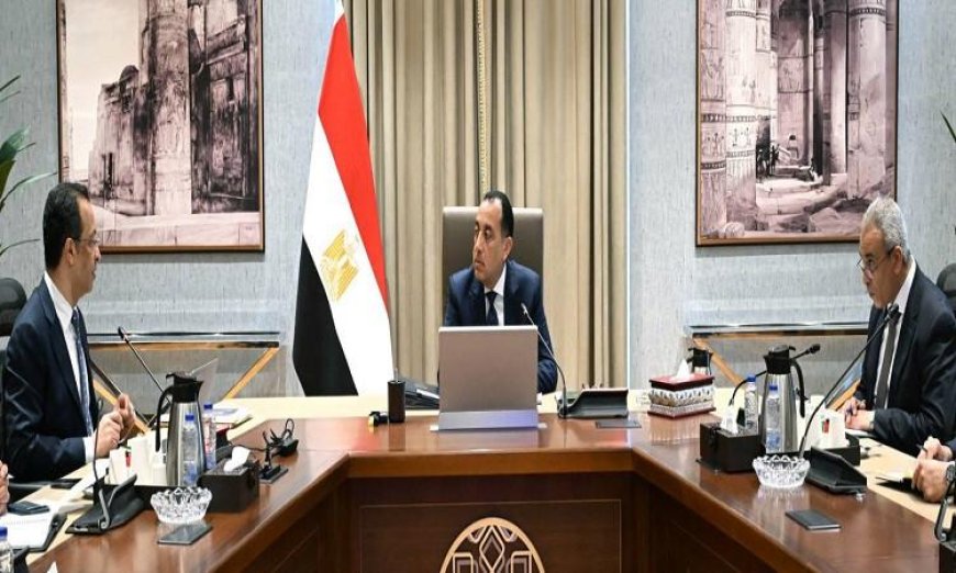 رئيس الوزراء يشدد على أهمية الحياد في اختيار المستفيدين من مبادرة الرواد الرقميون